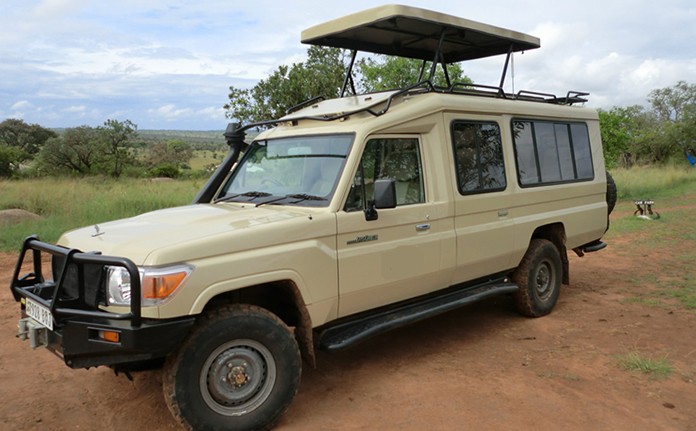 safari-land-cruiser with a driver guide safari-land-cruiser with a driver guide