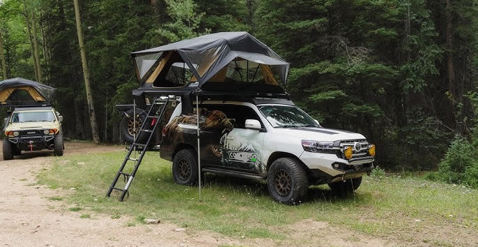 4x4 Rooftop tent Car - Camping in Rwanda
