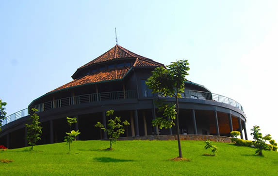 Nyungwe Top View Hill Hotel