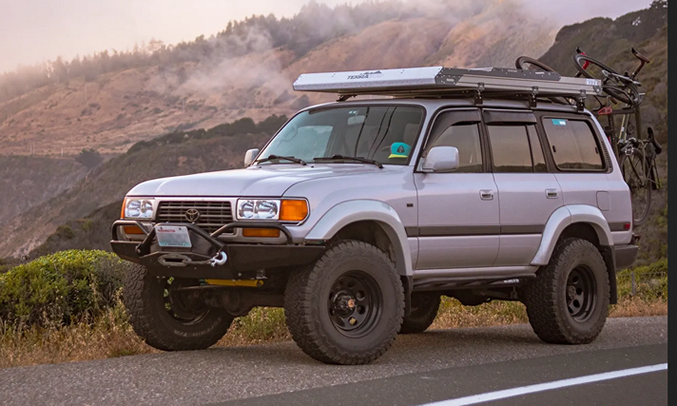 Request a quote for a rooftop tent camping safari in Rwanda or Uganda and take your self-drive adventure to the next level. Our camper car hire packages are perfect for travellers seeking an immersive outdoor experience without the cost of lodge accommodation.